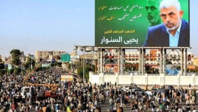 لافتات تحمل صورة الشهيد يحيى السنوار